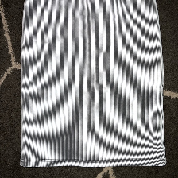 TopShop Pinstripe MIDI Skirt Size 6 - Picture 3 of 8